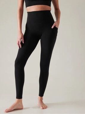 Athleta Salutation Stash Tight Women's Medium Black Activewear Leggings Pockets